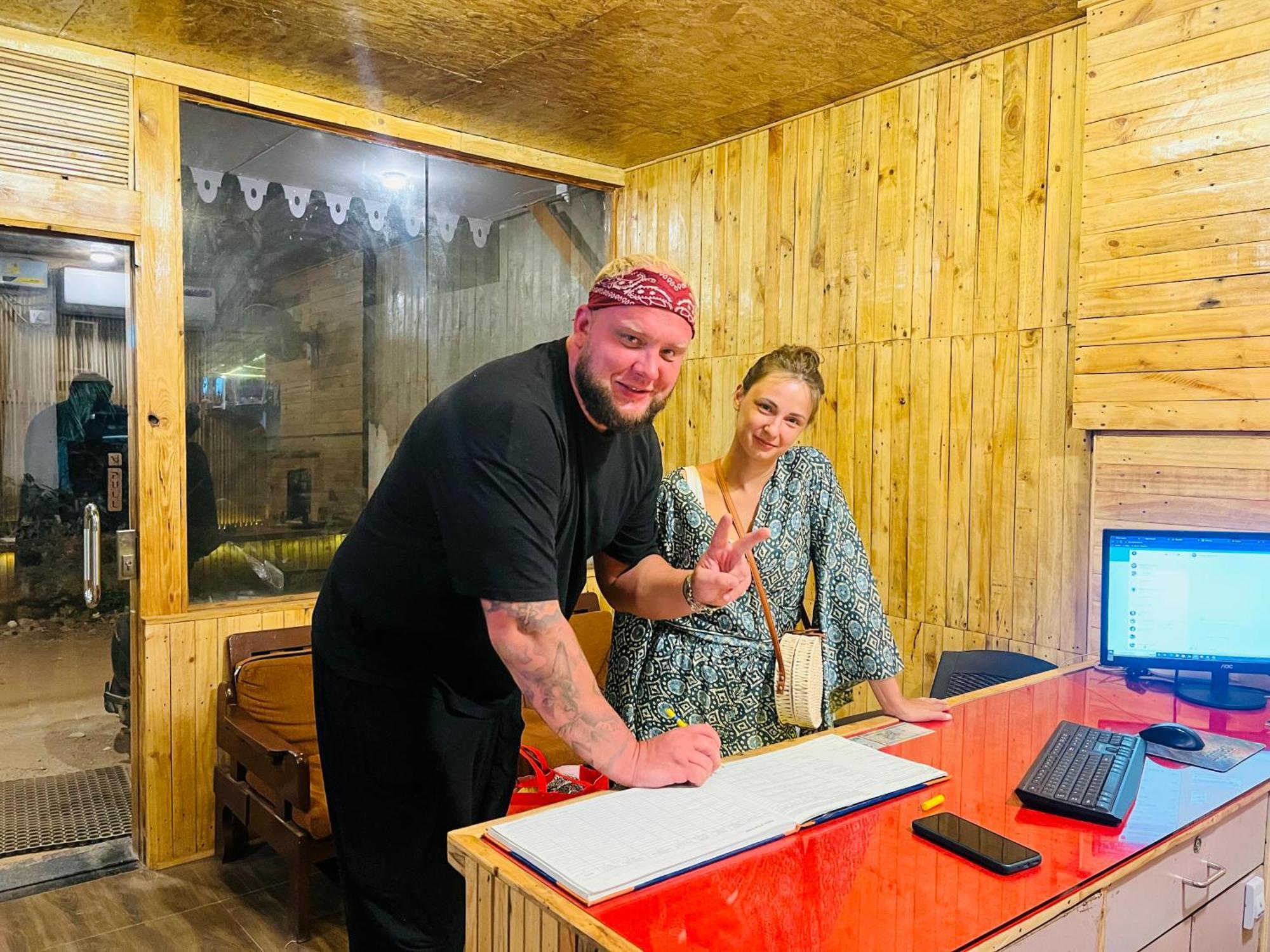 Hotel Pleasure Inn Near Turtle Beach Morjim Manage By Ld Group Of Hospitality エクステリア 写真
