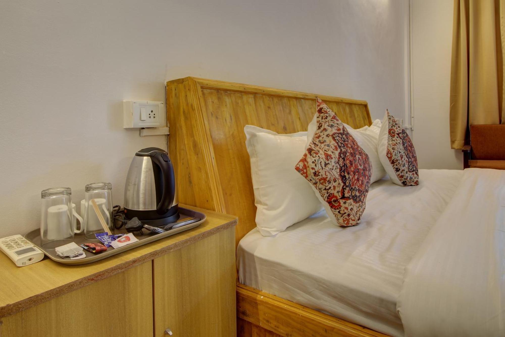 Hotel Pleasure Inn Near Turtle Beach Morjim Manage By Ld Group Of Hospitality エクステリア 写真